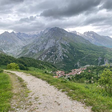 Albergue Pena Castil Sotres Bagian luar foto