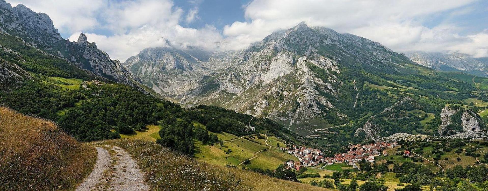 Albergue Pena Castil Sotres Bagian luar foto