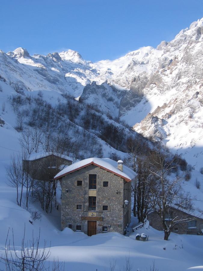 Albergue Pena Castil Sotres Bagian luar foto